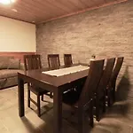 Levillas Adjutantti A&b Apartment